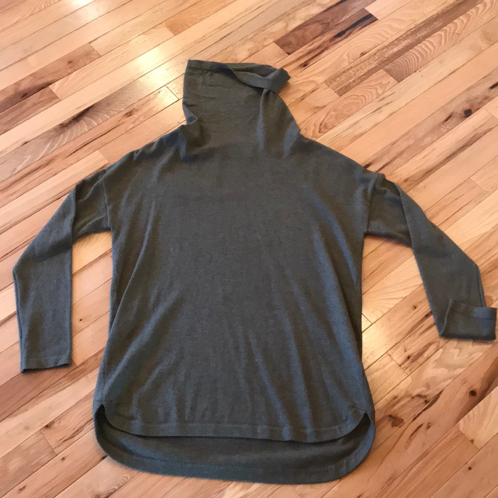 Northface tunic sweater